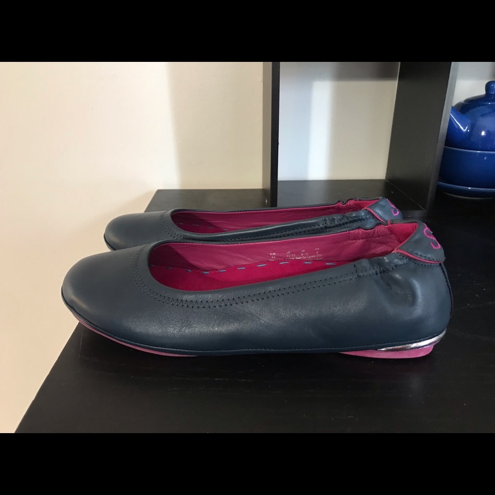 Size 11 Italian leather ballerina flats.